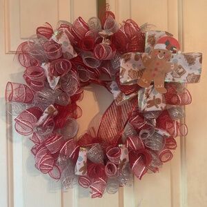 Holiday wreath
